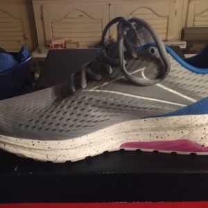 NEW Ladies Reebok Liquifect 180 2.0 SPT Sneakers - Gray - SIze 8